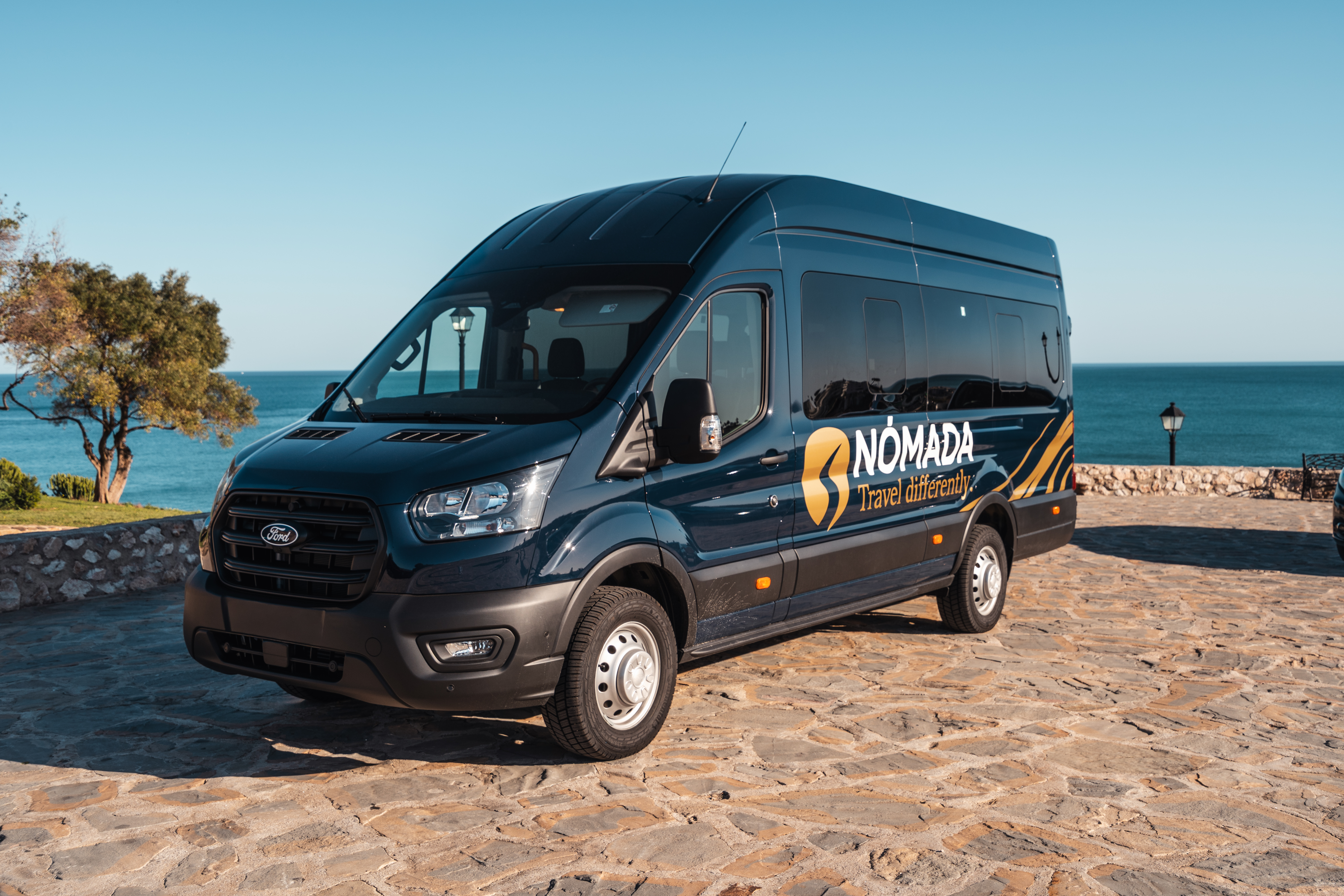 Ford Transit frontal exterior